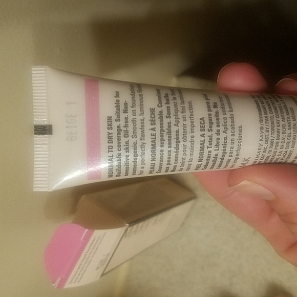 Mary kay beige 1 - Picture 2 of 3